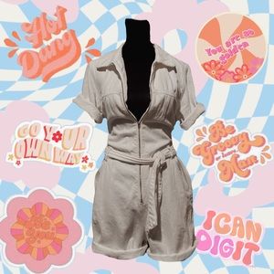 🌼✨Reformation Vintage White Sadie Organic Cotton Front Zip Collared Romper ✨🌼